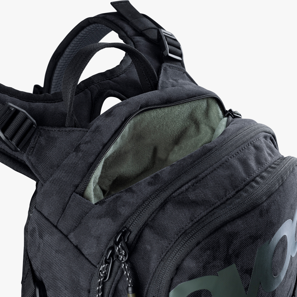 Evoc Trail Builder 35L Fahrradrucksack in SCHWARZ