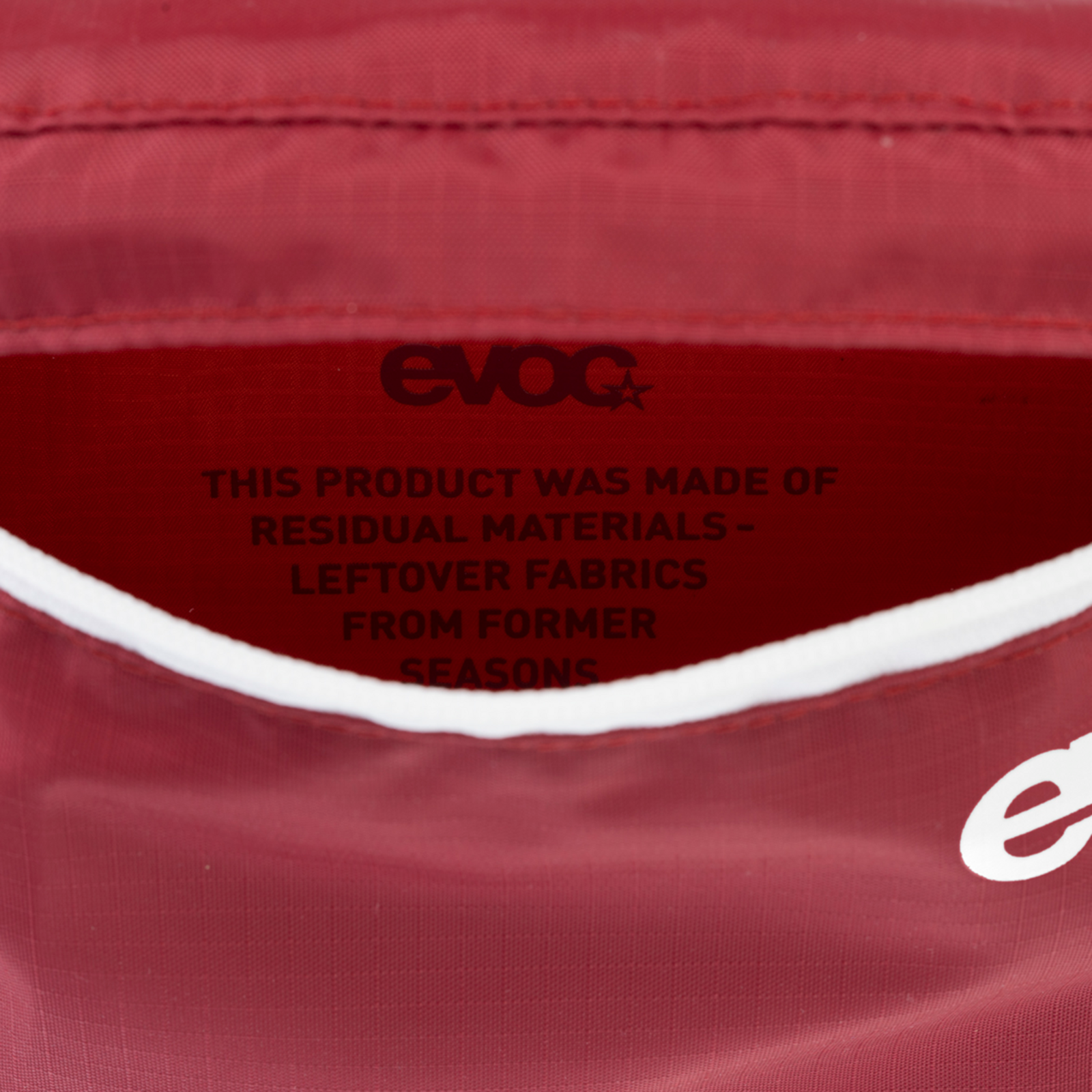 Evoc Fanny Pack 1.5L Upcycling Hüfttasche in ROT