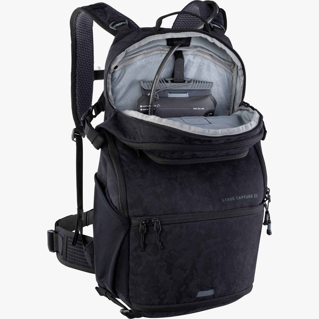 Evoc Stage Capture 22L Fotorucksack in SCHWARZ