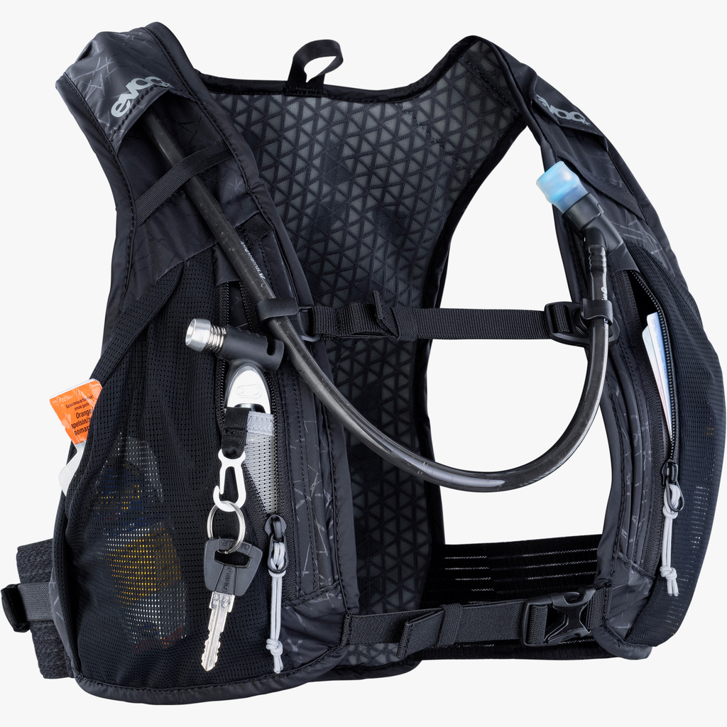 Evoc Hydro Pro 6L + 1.5L Bladder Fahrradrucksack in SCHWARZ