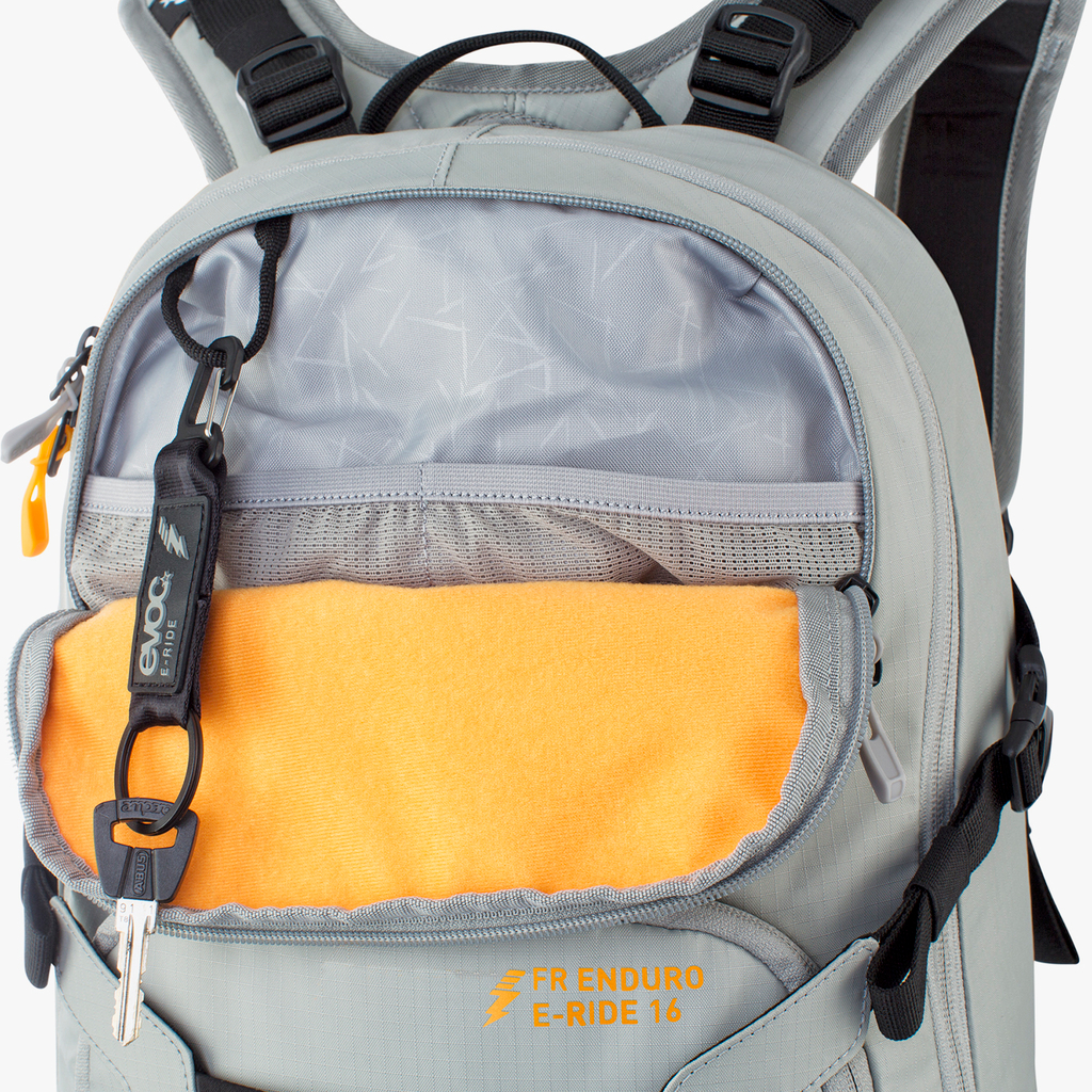 Evoc FR Enduro E-Ride 16L Protektoren-Rucksack in GRAU