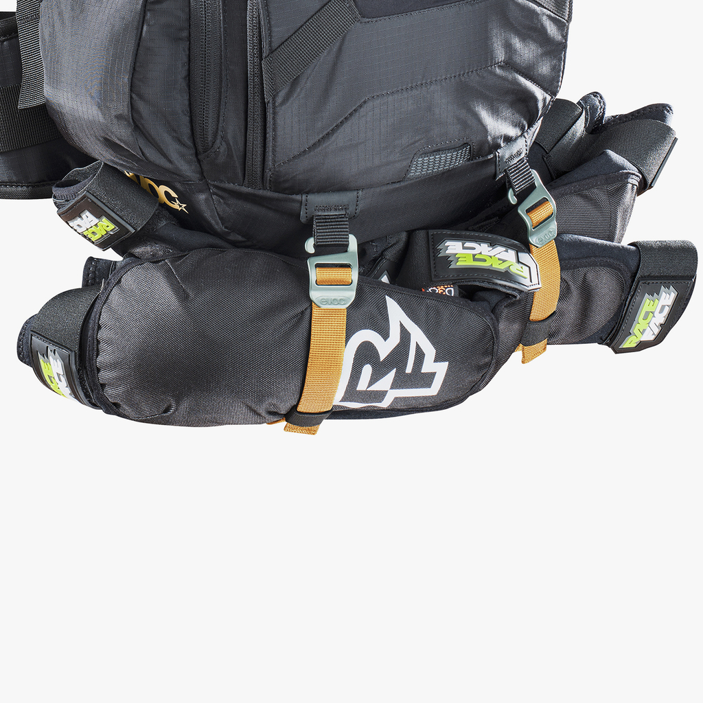 Evoc FR Trail Blackline 20L Protektoren-Rucksack in SCHWARZ