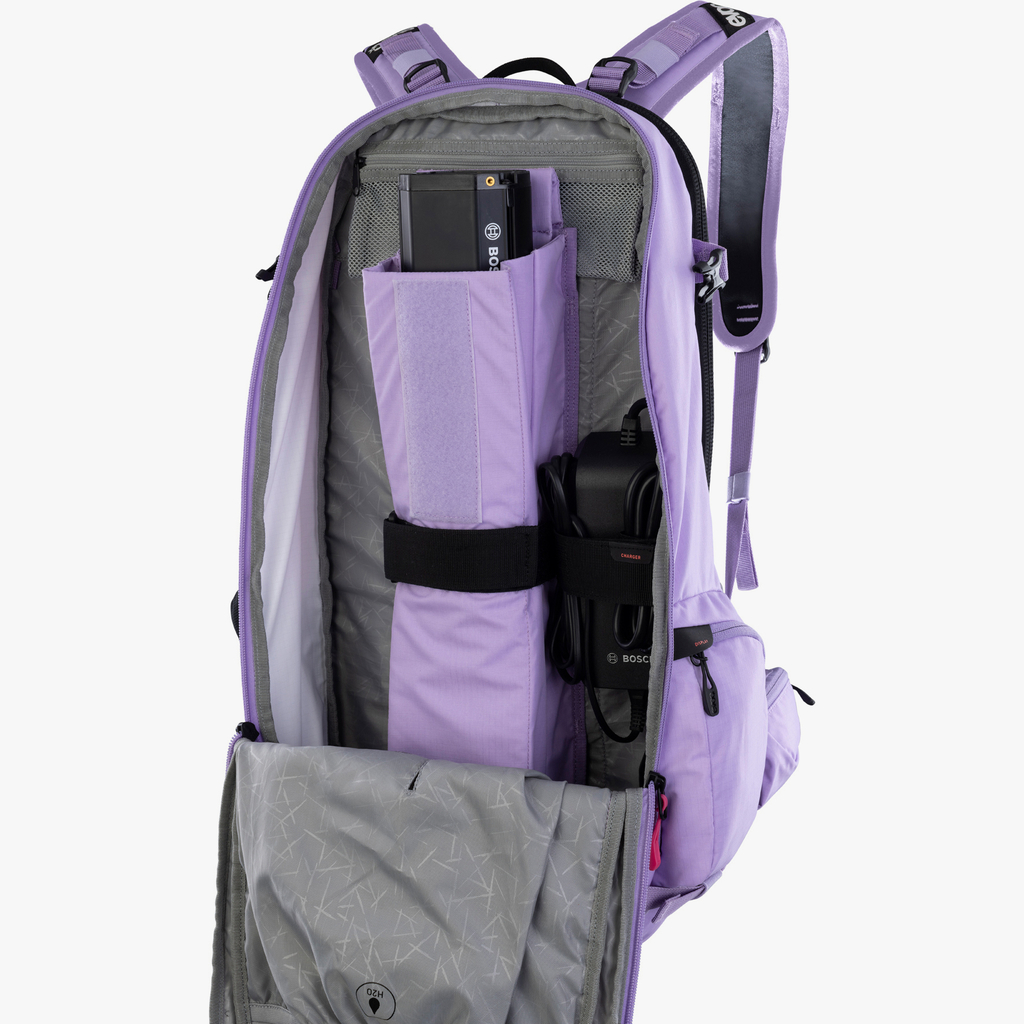 Evoc FR Trail E-Ride 20L Protektoren-Rucksack in VIOLETT