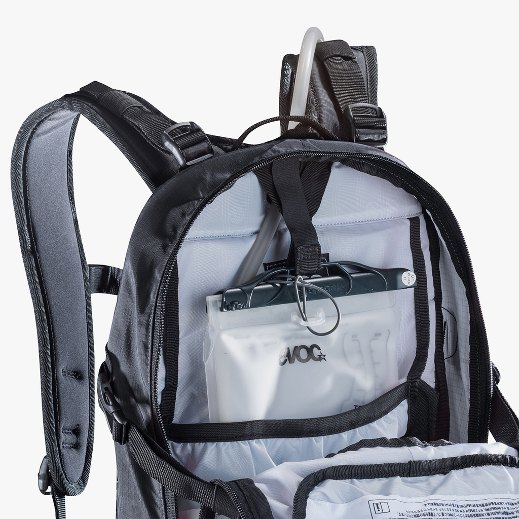 Evoc FR Enduro Blackline 16L Protektoren-Rucksack in SCHWARZ